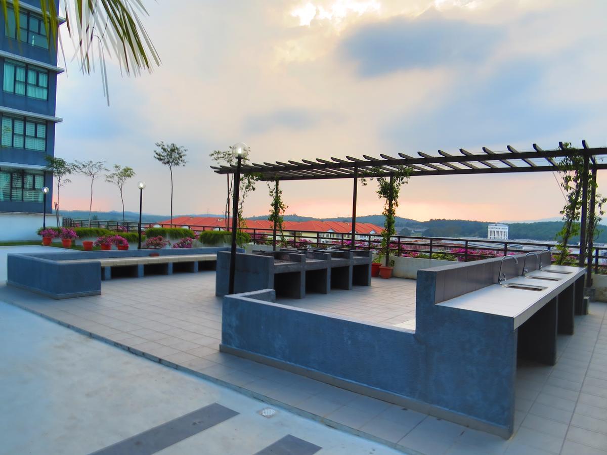 The Garden By J&G Vacation Homes Skudai Kültér fotó