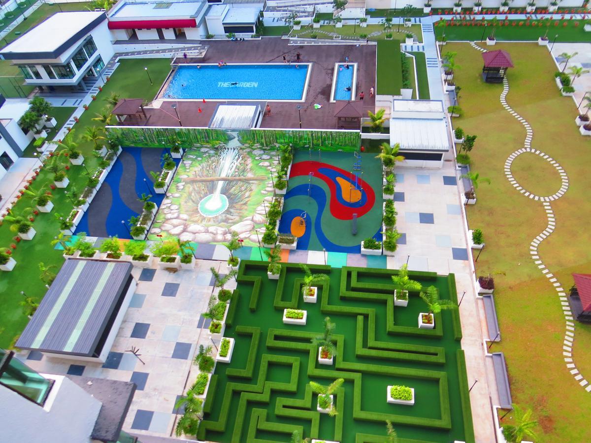 The Garden By J&G Vacation Homes Skudai Kültér fotó